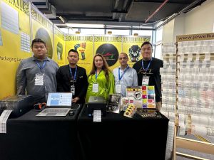 Jewelkara ตอกย้ำความเป็นผู้นำ  ด้านสติ๊กเกอร์จิวเวลรี่ระดับพรีเมียม เผยความสำเร็จส่งออกกว่า 100 ล้านดวงทั่วโลก